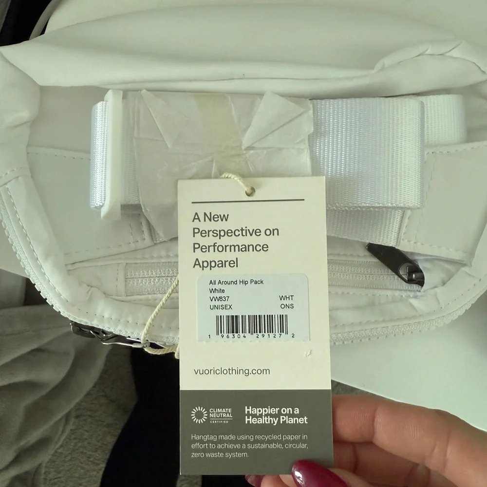 Vuori White Crossbody Bag - Picture 5 of 5